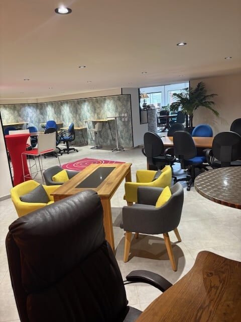 intérieur espace coworking star and co a dieppe